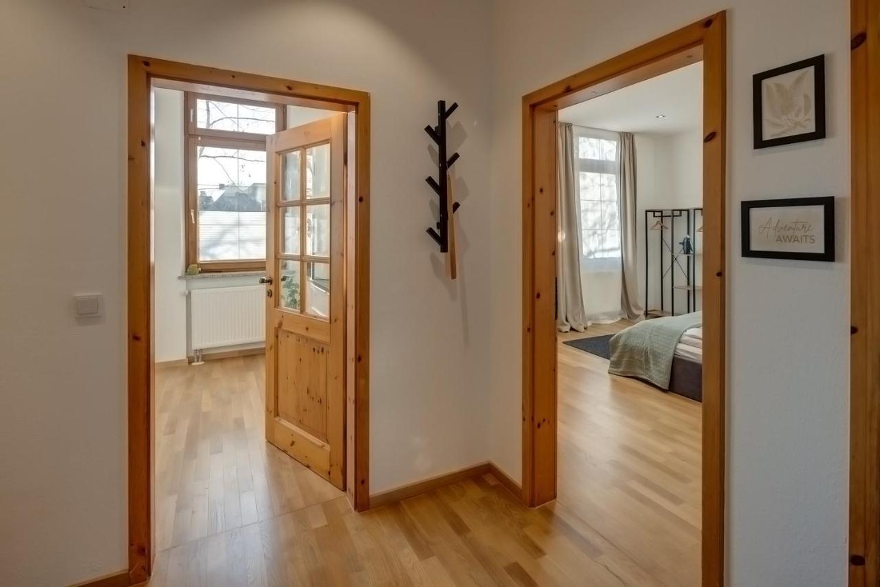 Kaza Guesthouse, Centrally Located 2 & 3 Bedroom Apartments In アウグスブルク エクステリア 写真