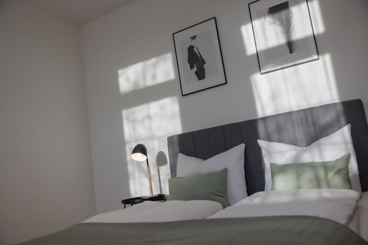 Kaza Guesthouse, Centrally Located 2 & 3 Bedroom Apartments In アウグスブルク エクステリア 写真