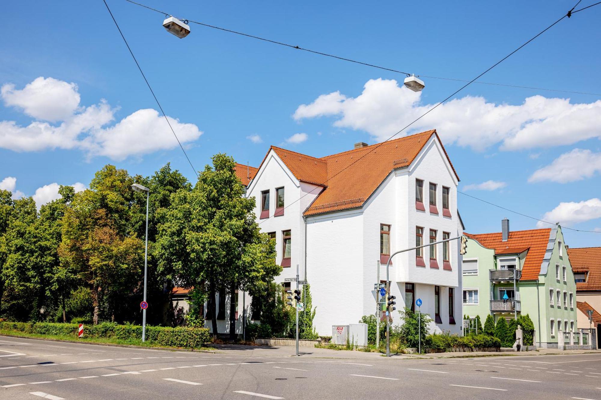 Kaza Guesthouse, Centrally Located 2 & 3 Bedroom Apartments In アウグスブルク エクステリア 写真