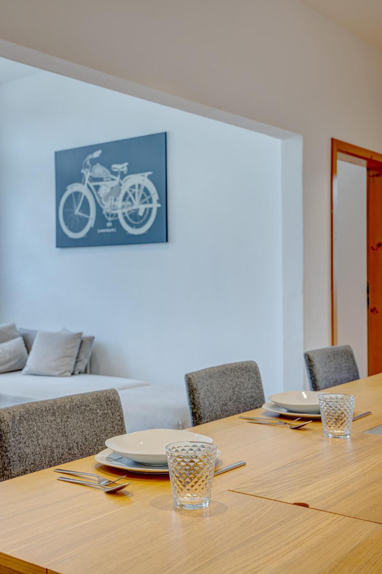 Kaza Guesthouse, Centrally Located 2 & 3 Bedroom Apartments In アウグスブルク エクステリア 写真