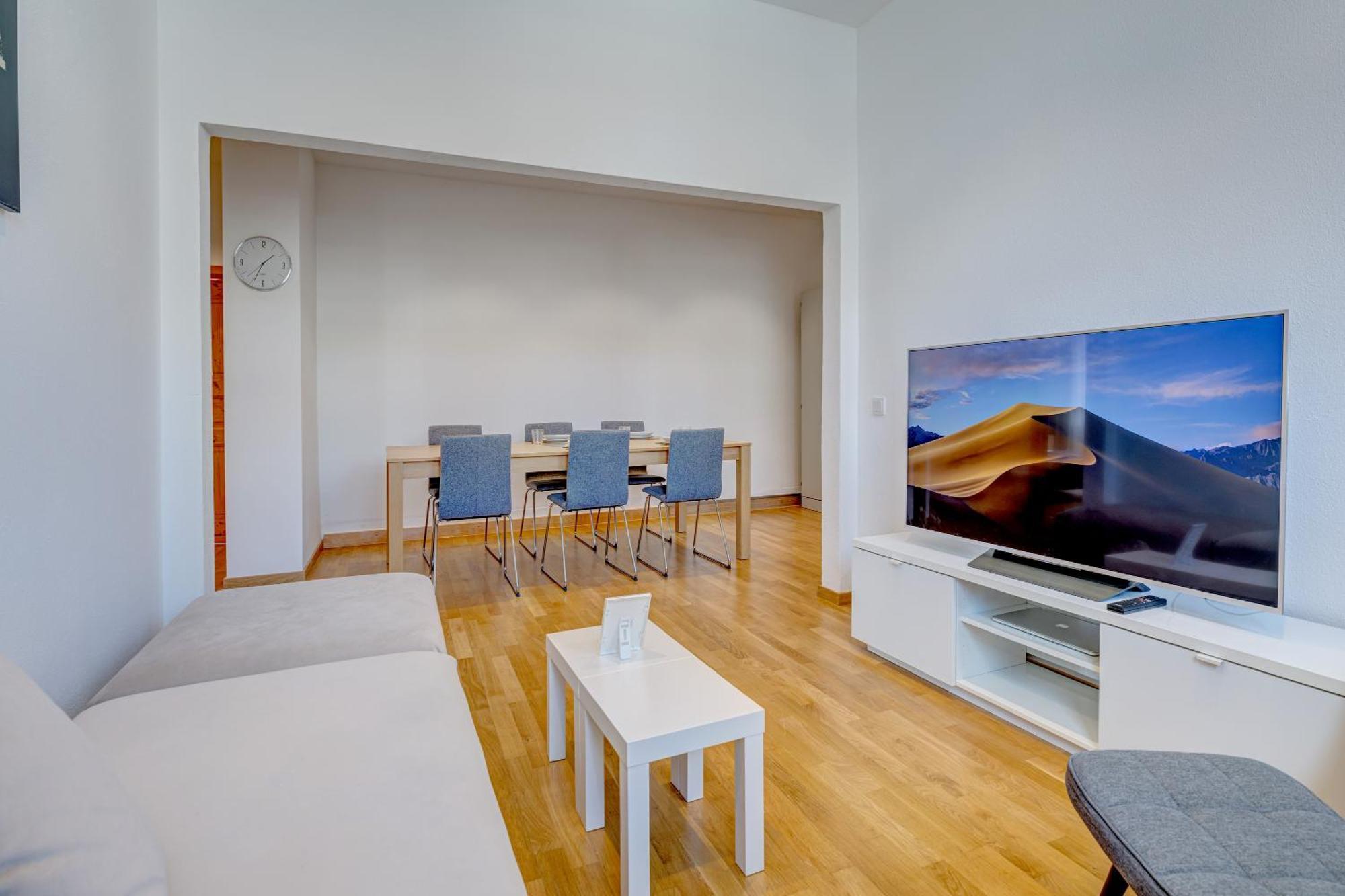 Kaza Guesthouse, Centrally Located 2 & 3 Bedroom Apartments In アウグスブルク エクステリア 写真
